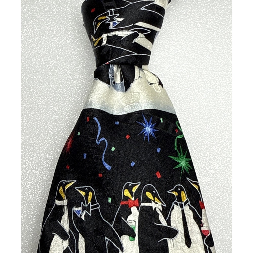 Hallmark Yule Tie Greetings Men's Black Penguin 100% Silk Christmas‎ Tie